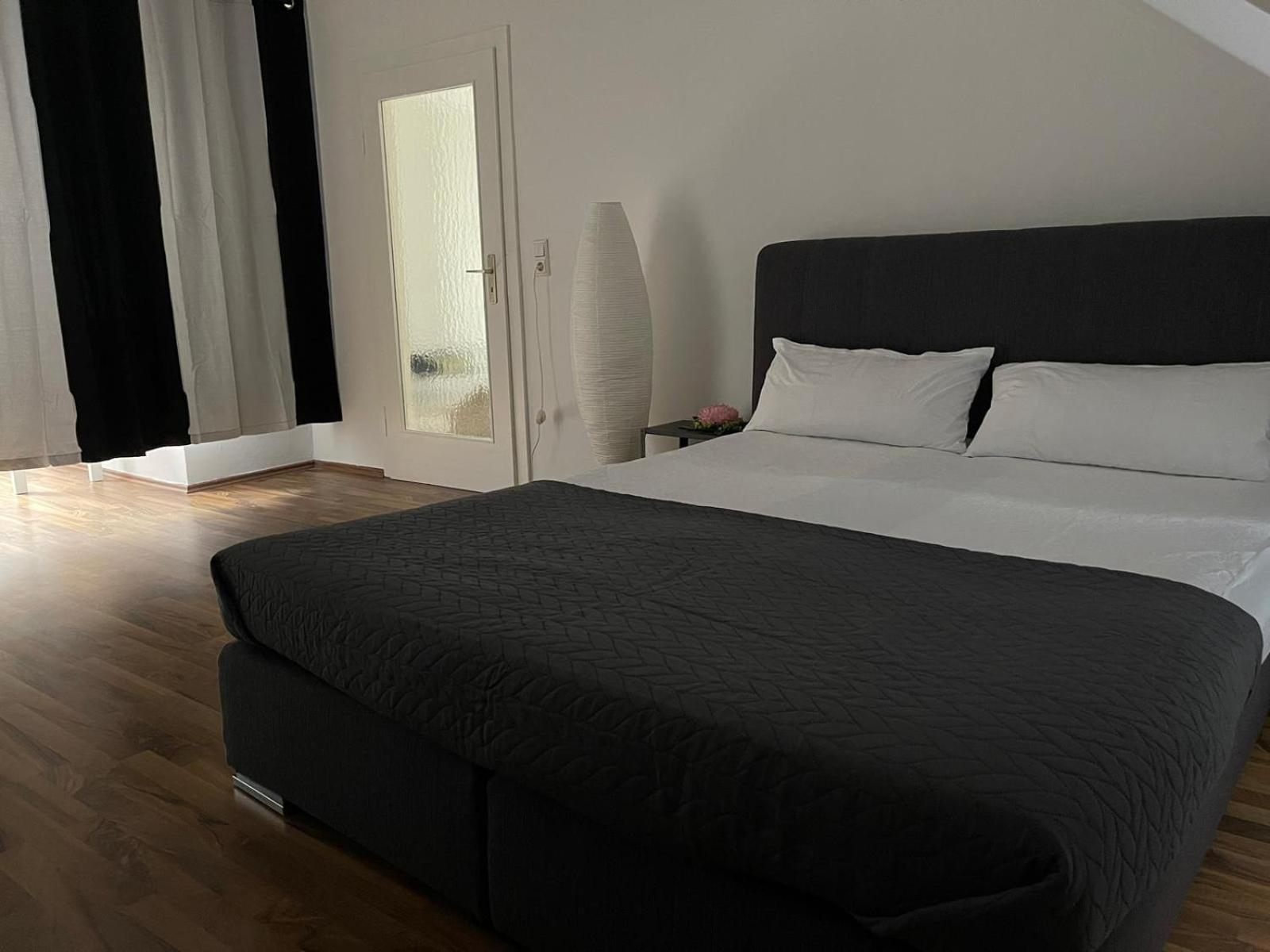 Geraeumige 3-Zimmer-Ferienwohnung Im Herzen Von 카셀 외부 사진