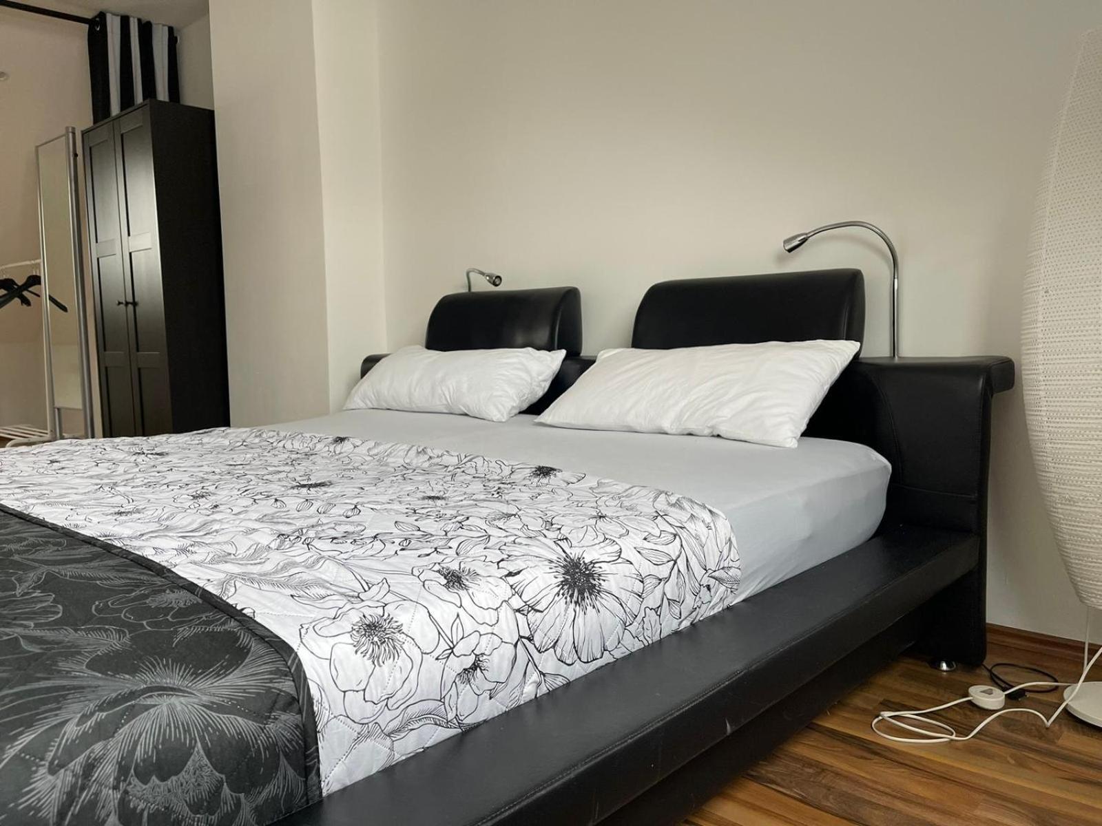 Geraeumige 3-Zimmer-Ferienwohnung Im Herzen Von 카셀 외부 사진